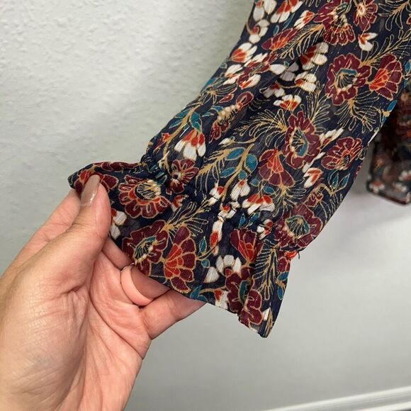 Dress Barn Women's Shimmer Floral Button Up Multicolor Long Sleeve Top 2X - Picture 4 of 15